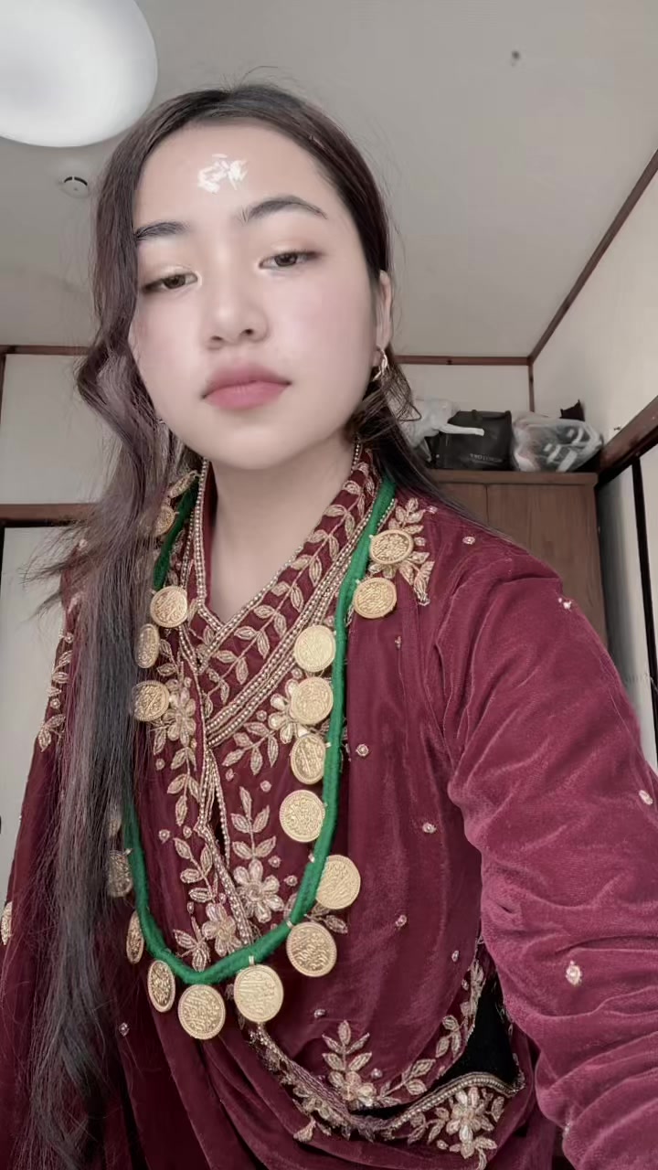 @इशा गुरुङ🇯🇵🇳🇵