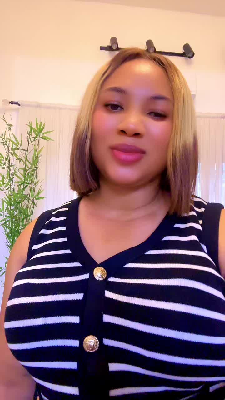 @omumafashion