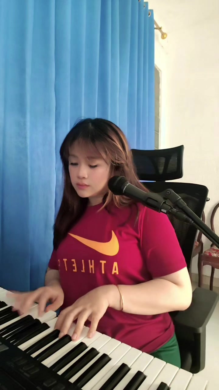@myshofia17