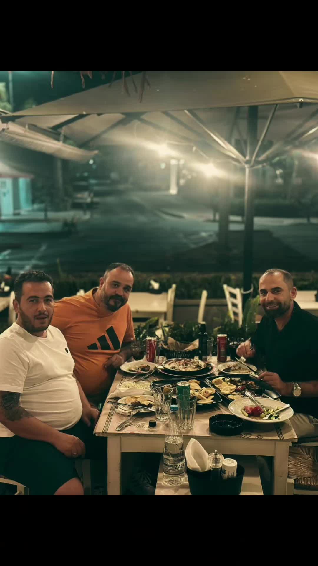 @إيطاليا للفضيات والسبح