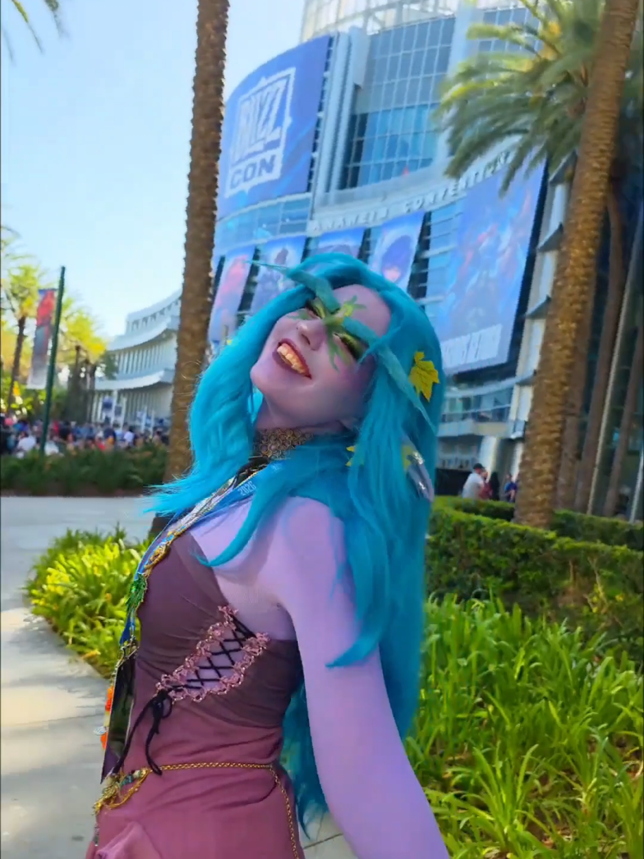 @Halcybella on IG, YT, SC