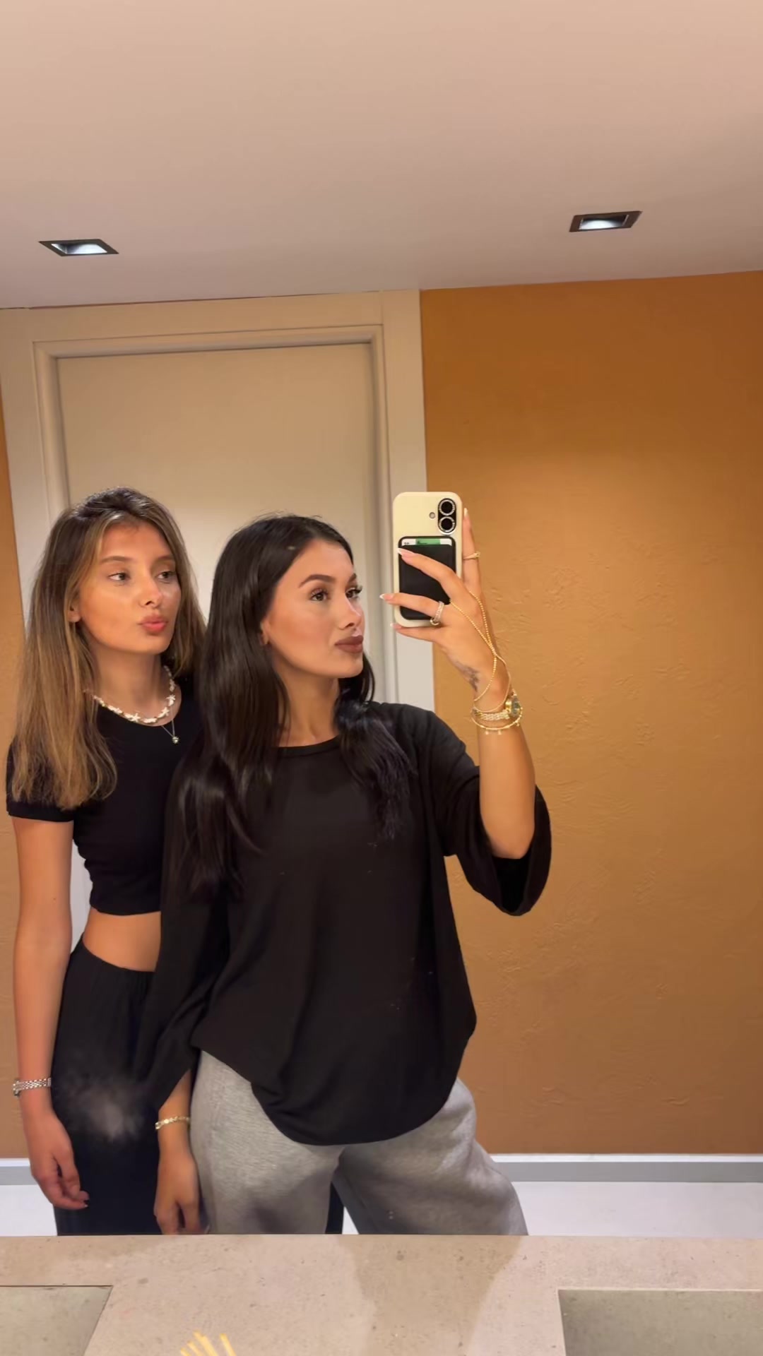 @peeriiissshh