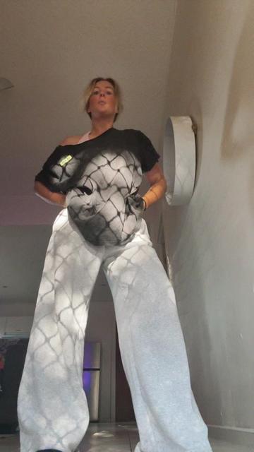 @messyhairedgal