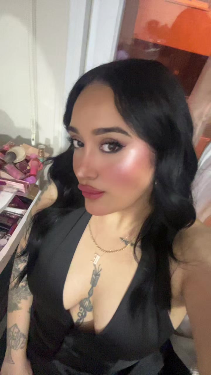 @Ece Aydoğdu