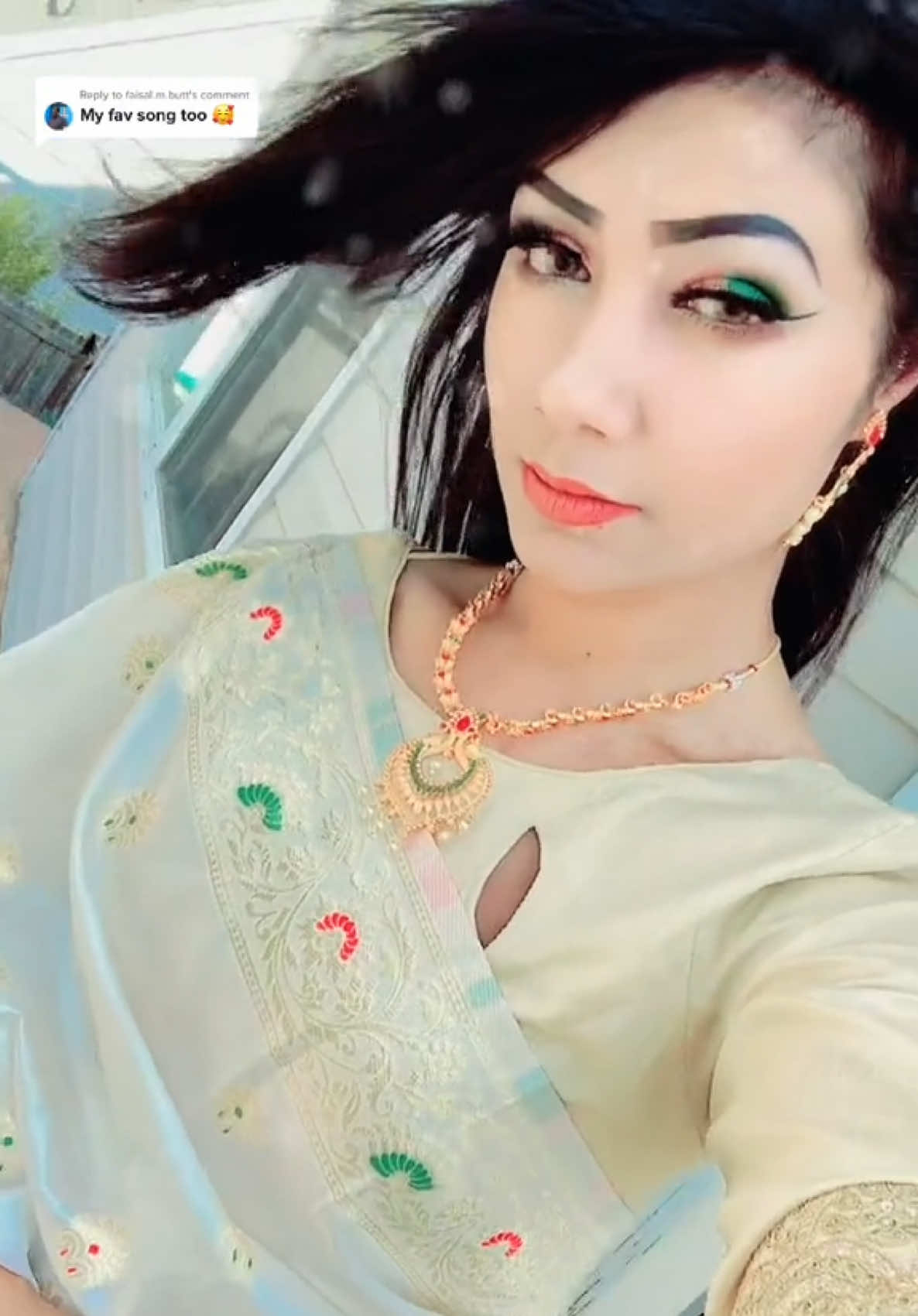 @Zoya the YouTube queen 👸✅1