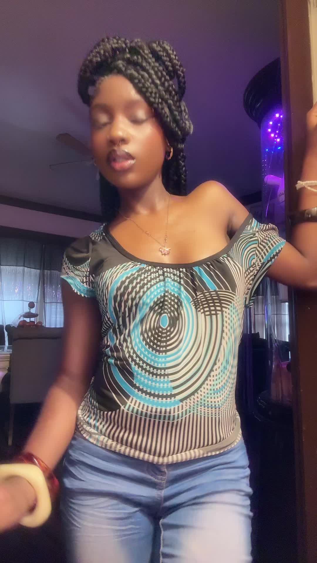 @Clemzyyy🇨🇩