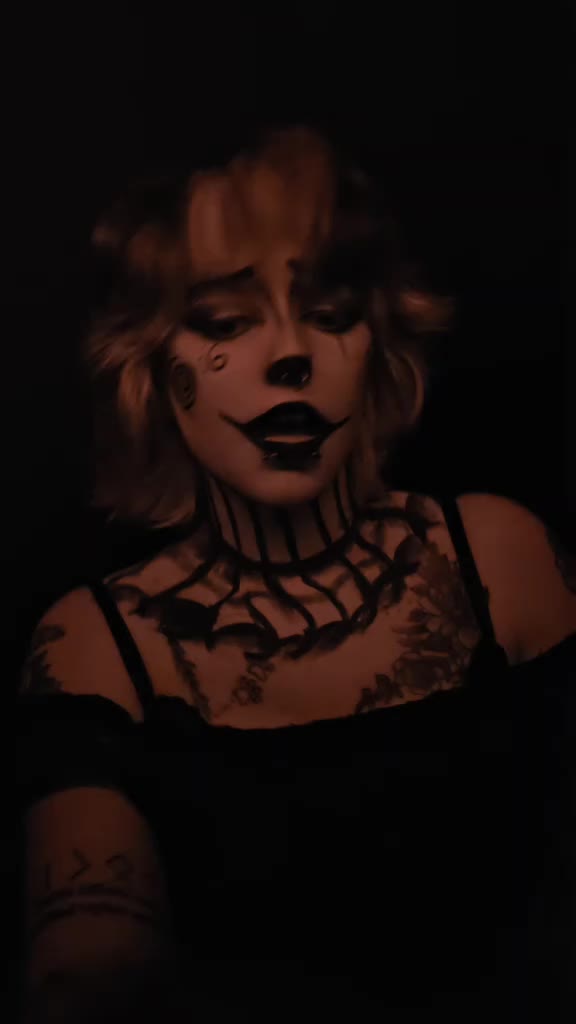 @Jinx ☠️🖤🩸
