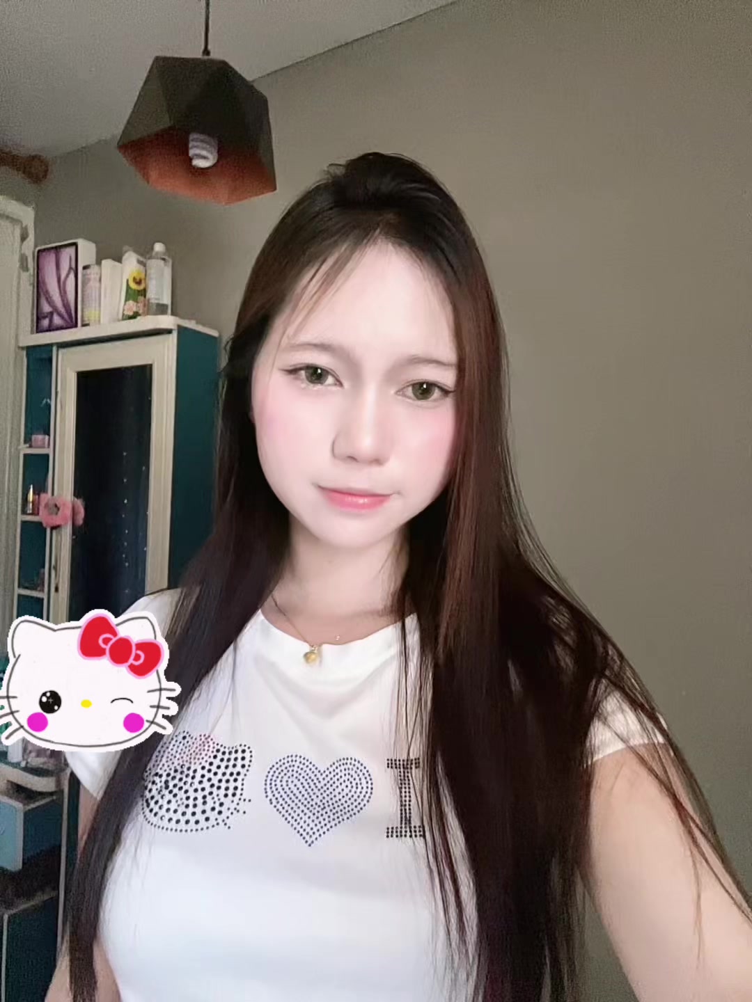 @แก้มที่ใส่รีสีชมพู