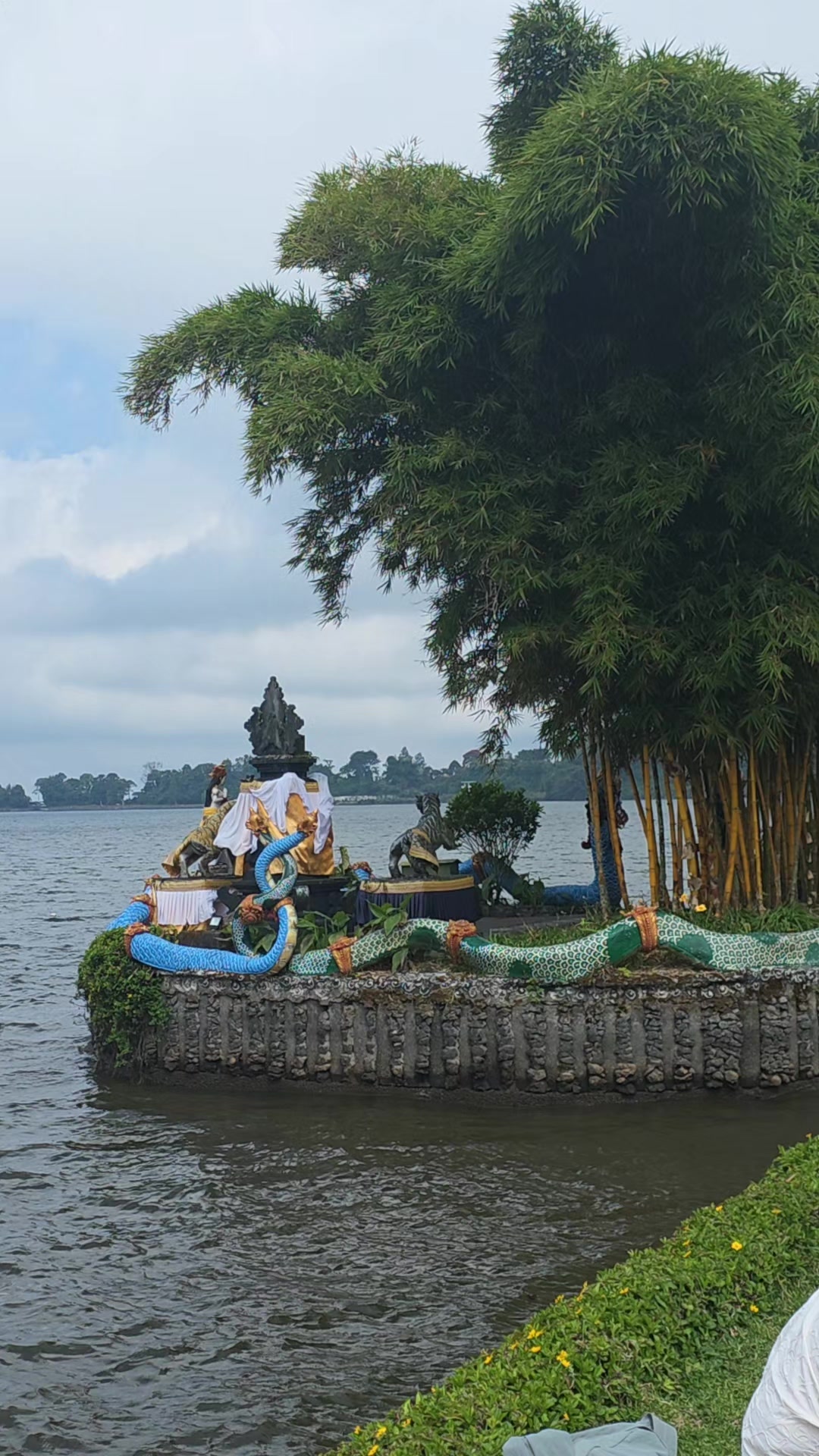 @ဒီဇင်ဘာနှင်း