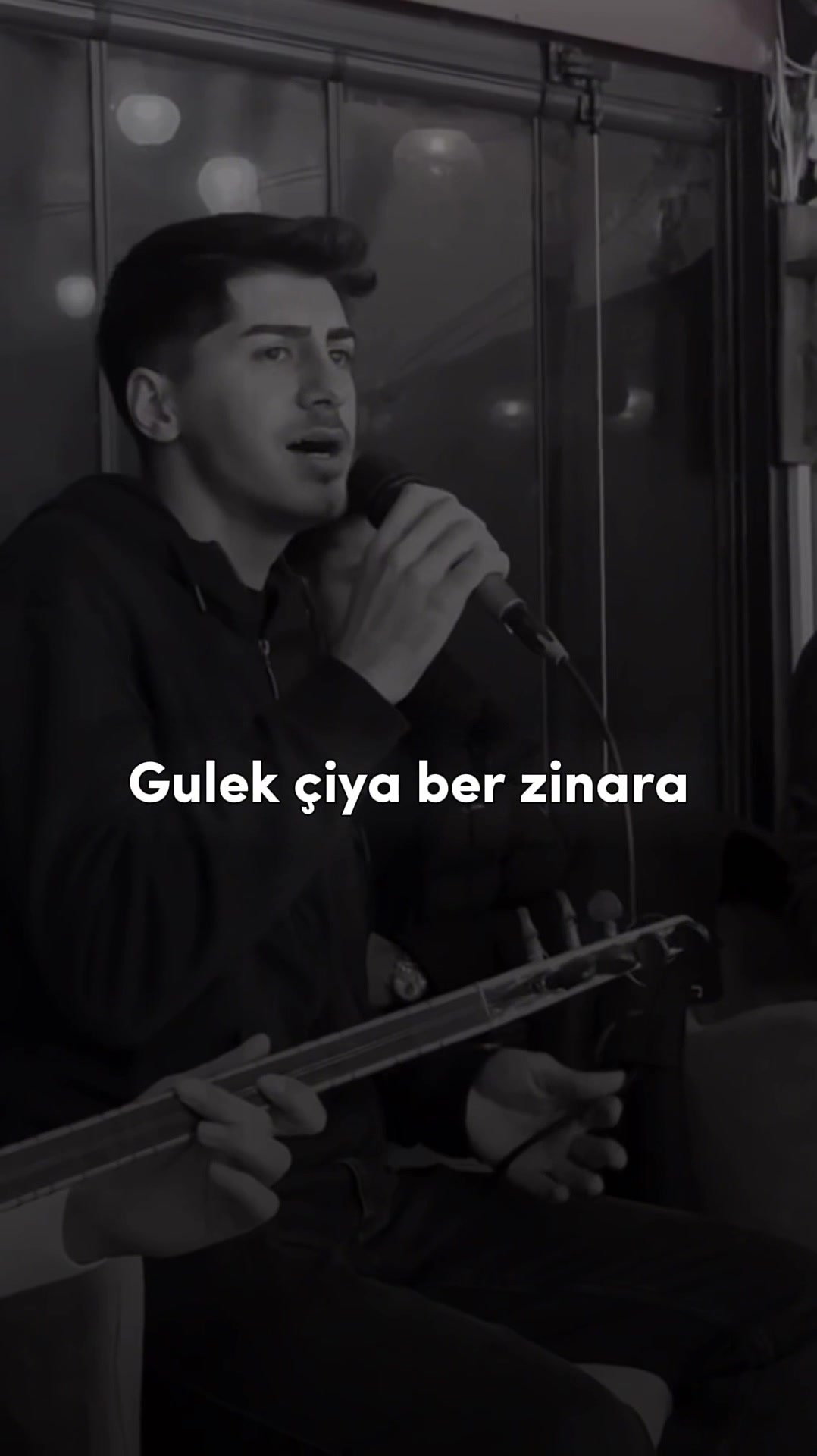 @Stran&ecirc; Azad&icirc;