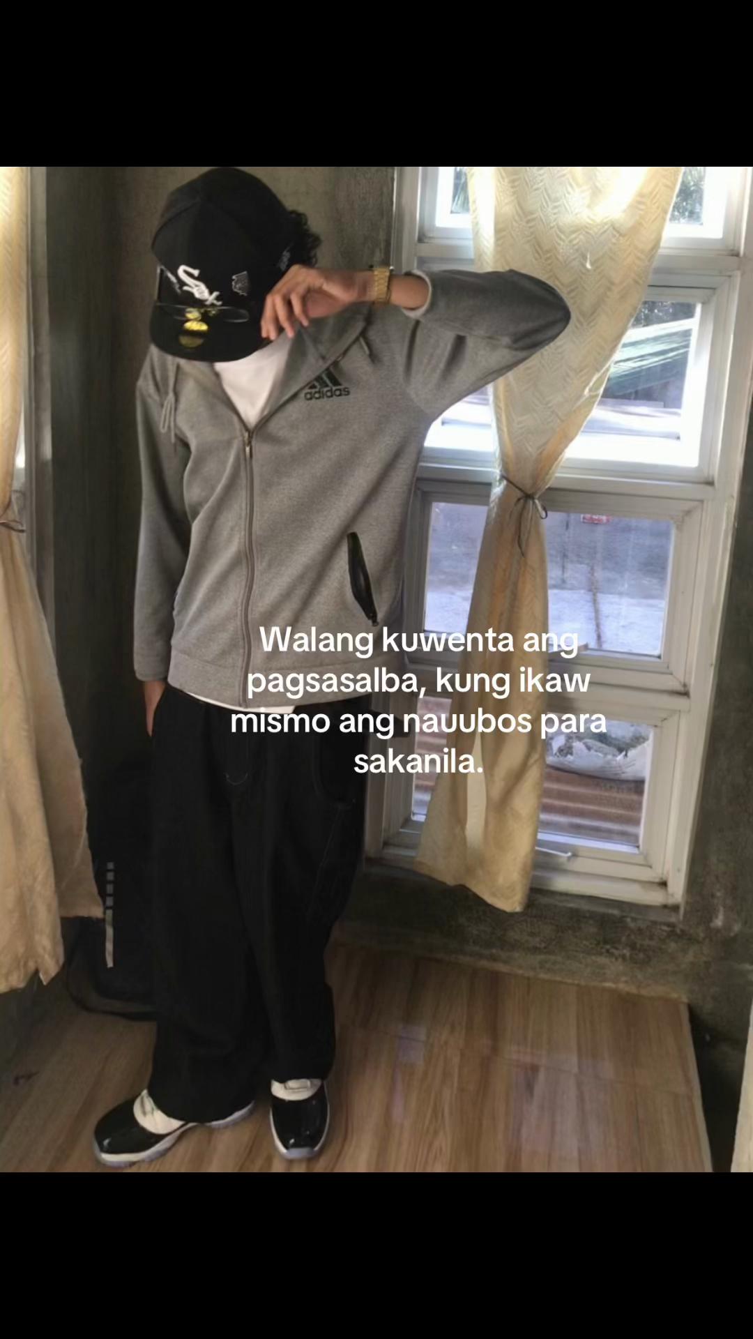 @𖣂
