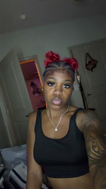 @👩🏾❤️💋👩🏽
