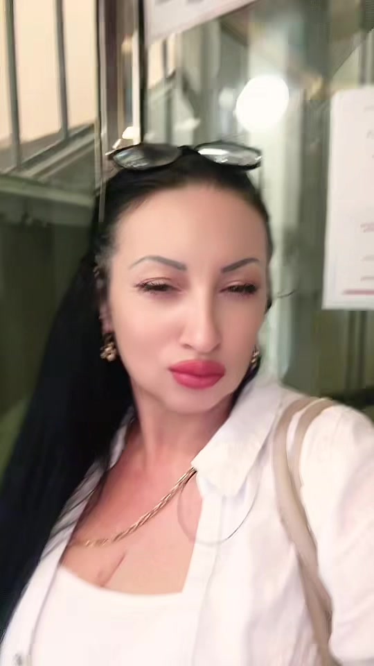 @Lara