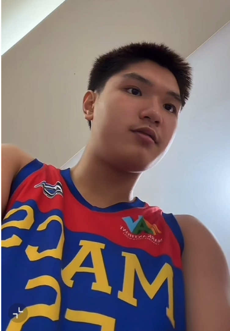 @elysieee