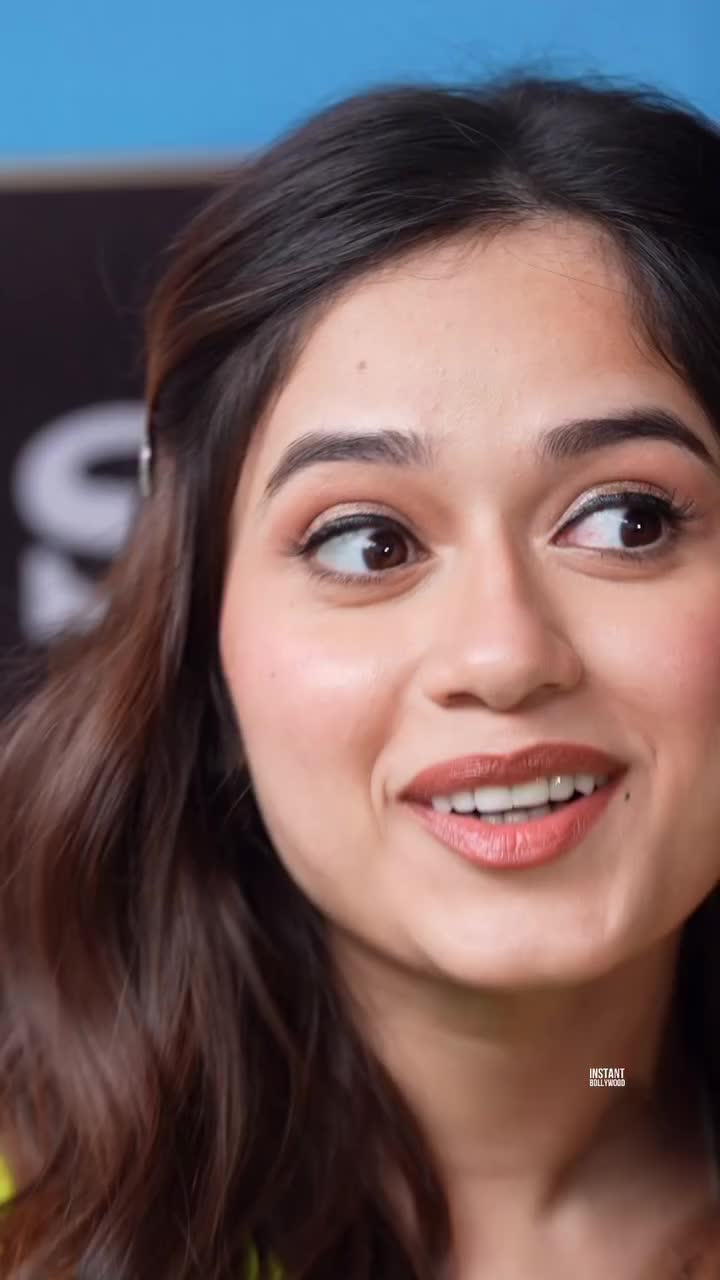 @ALINA KHAN