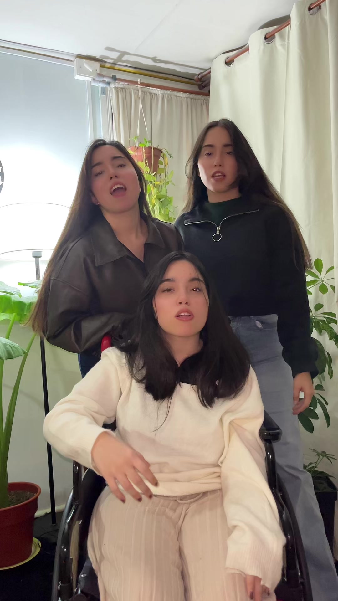 @Trillizas.cl