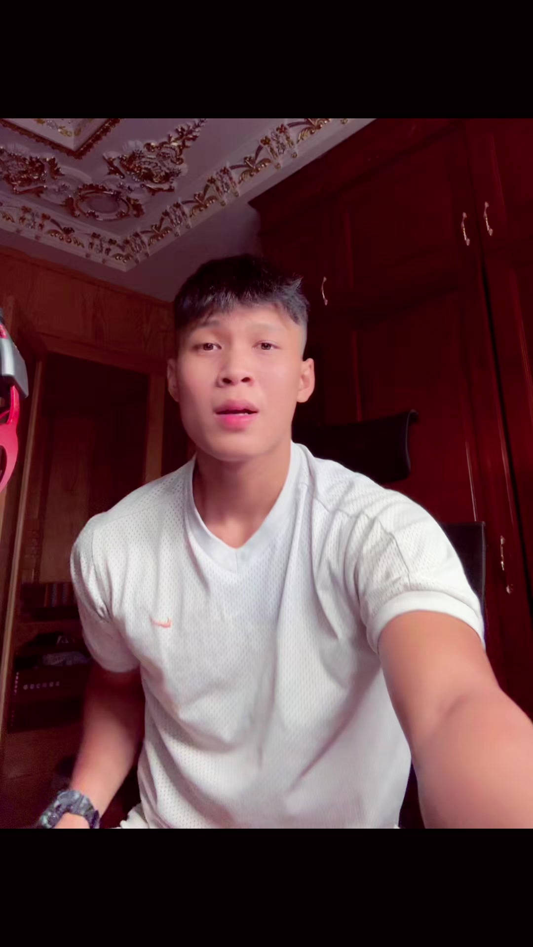 @Ho&agrave;ng Tử Đ&aacute;