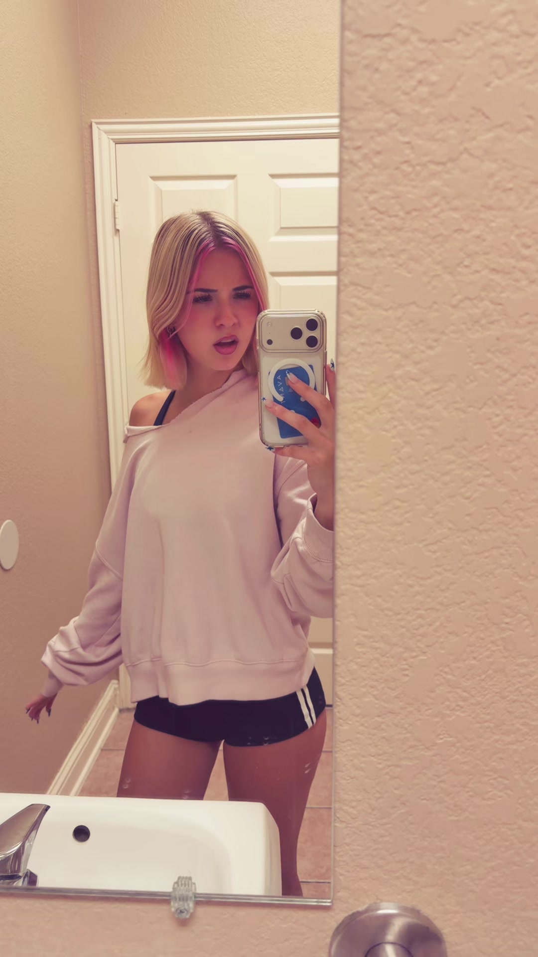 @savconway_