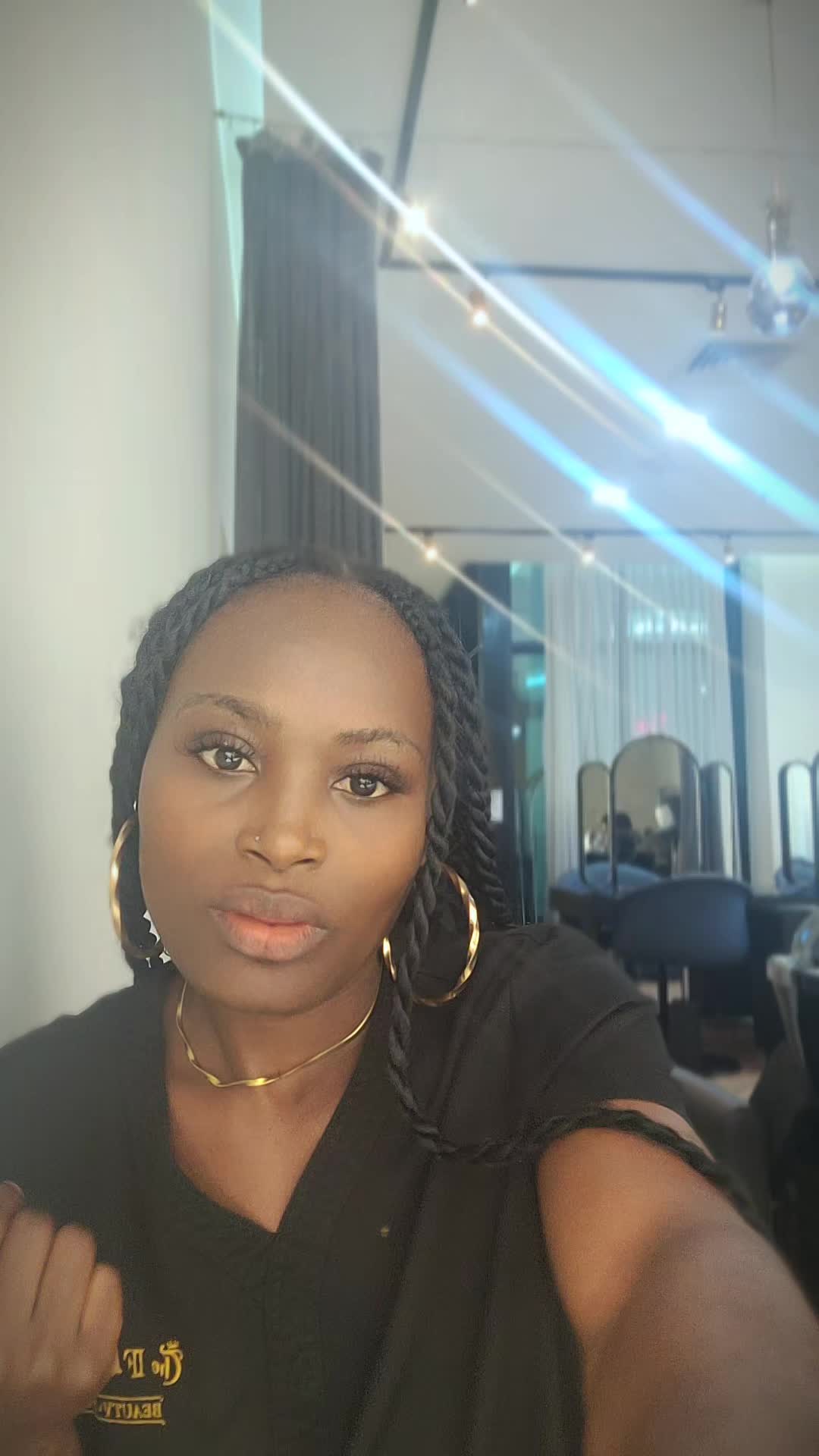 @daphné nicole ngah✝️