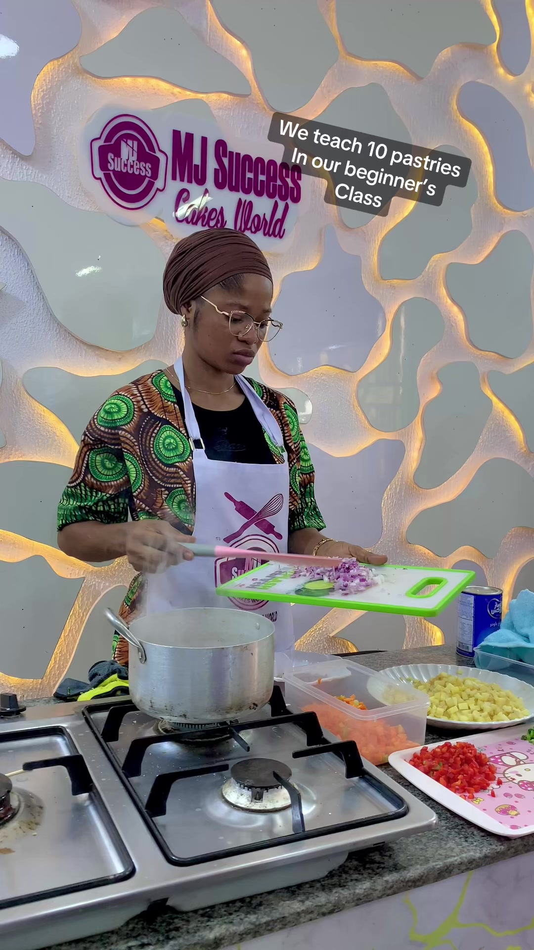 @BEST CAKE SCHOOL IN LAGOS!