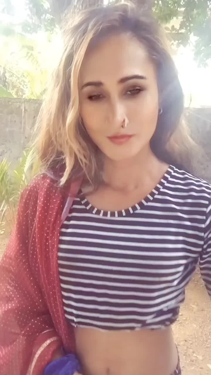 @සන්ජනා සේනානායක