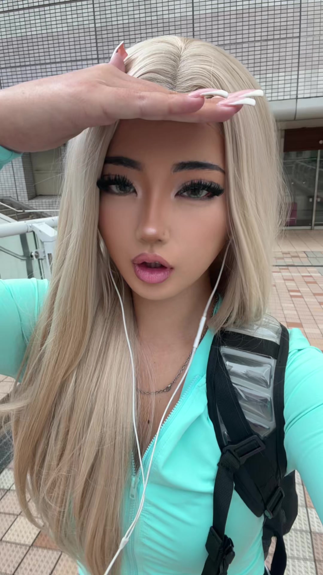 @ルナ