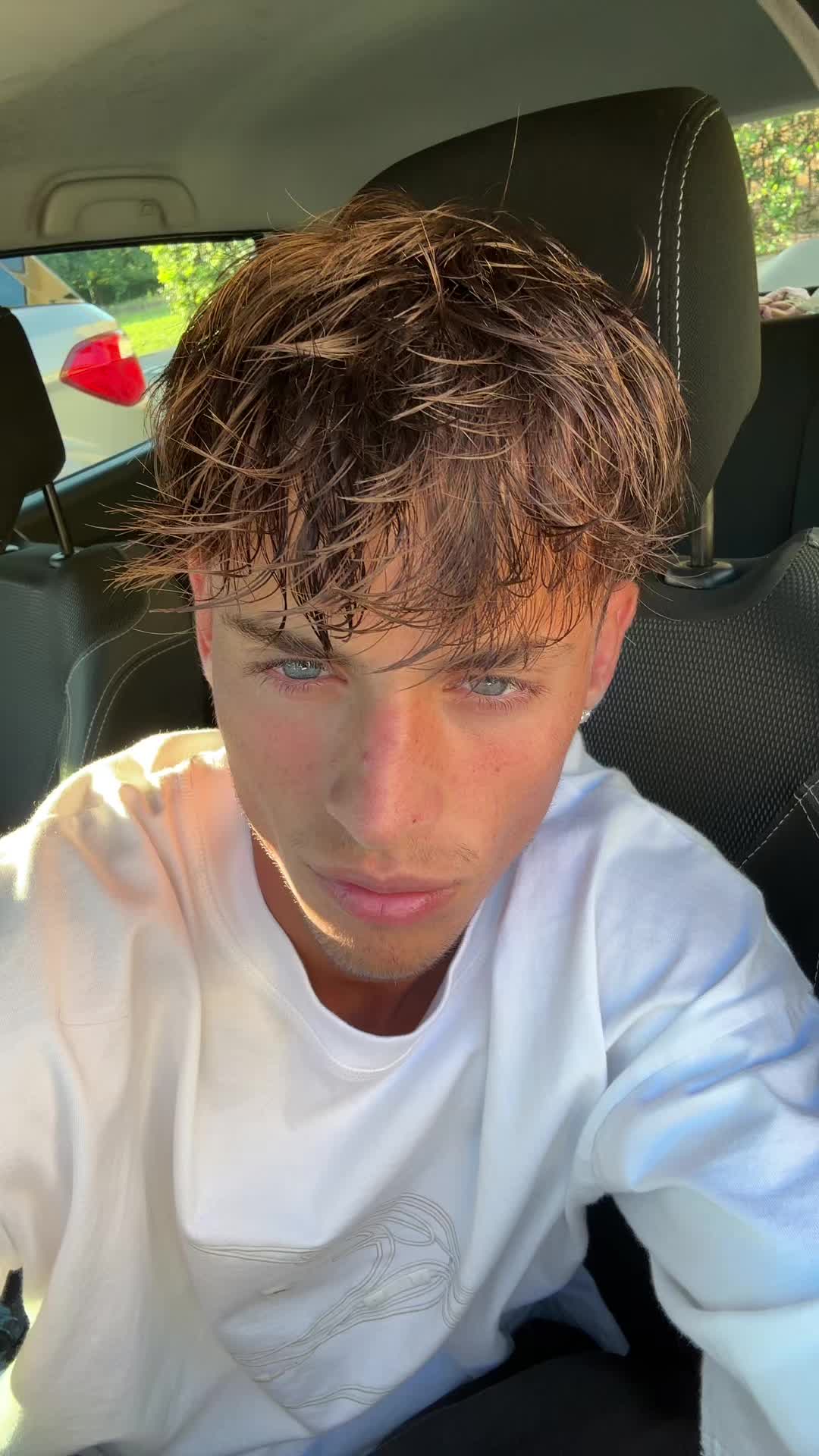@𝑨 𝑳 𝑬 ♛