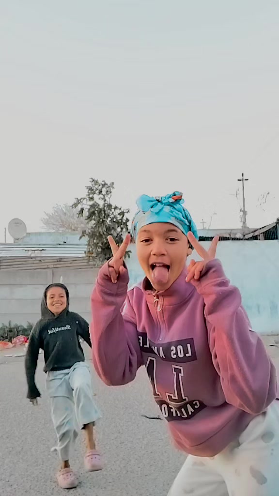 @🦋Yourfav_ziah🦋!!