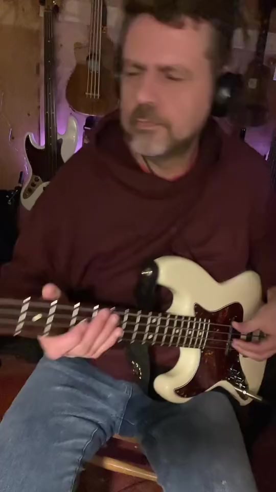 @Ron Plays Bass 🇨🇦🍁