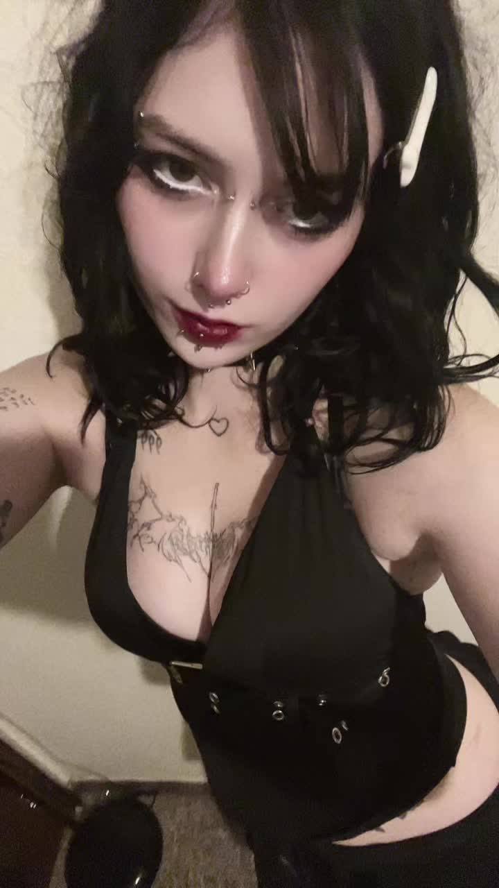 @mckaylee ≽^•༚• ྀི≼