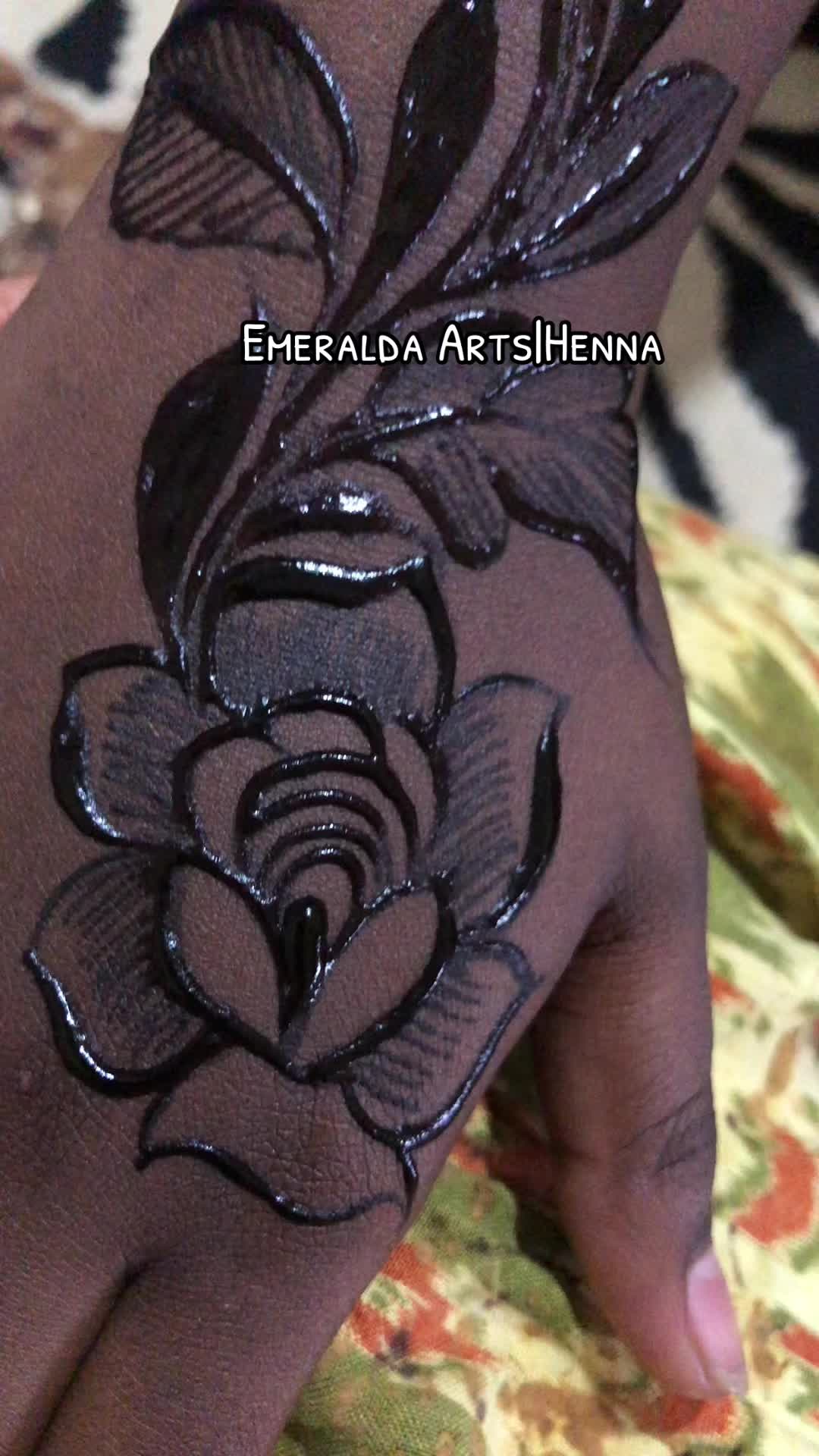 @Emeralda Arts | Henna