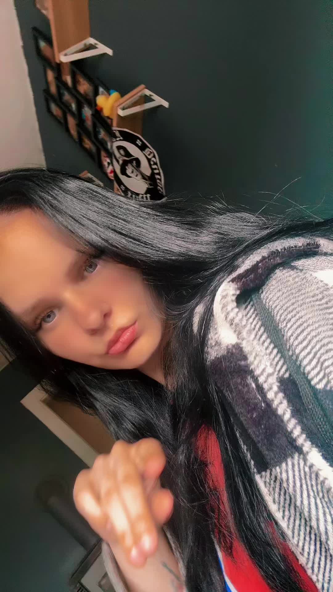 @Isabell🩷🩵