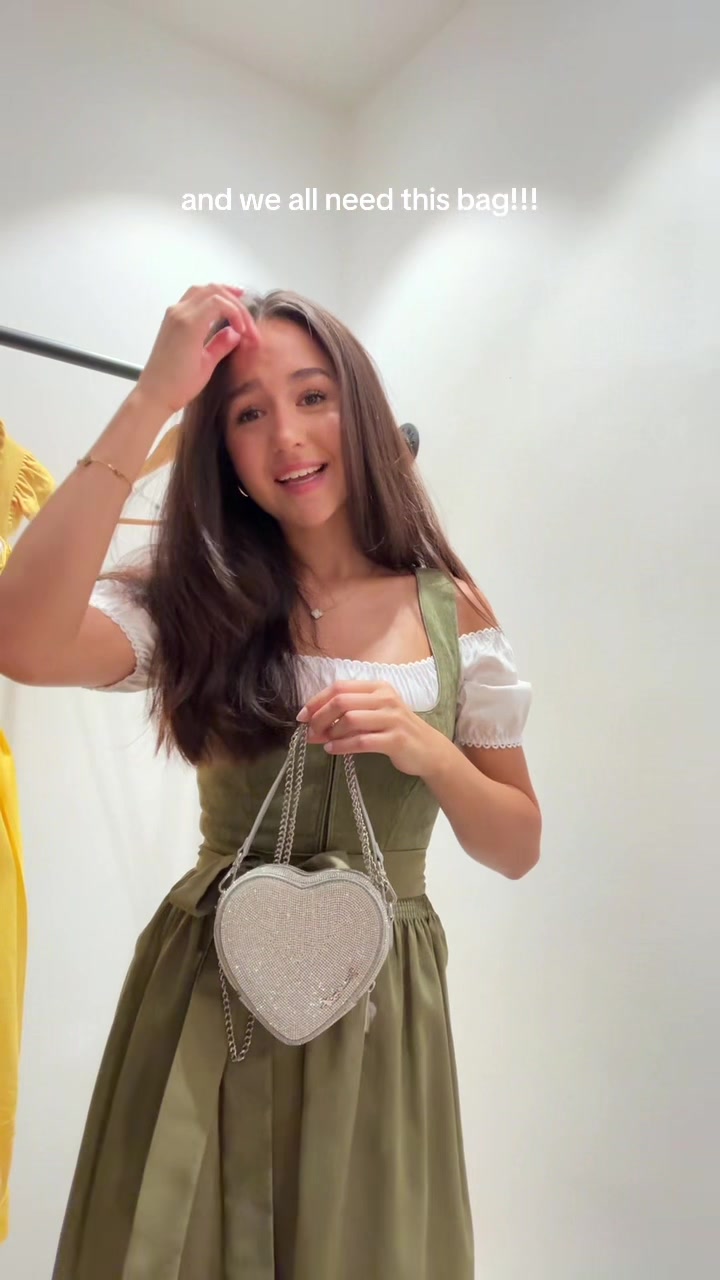 @Dirndl & Stenz🌸