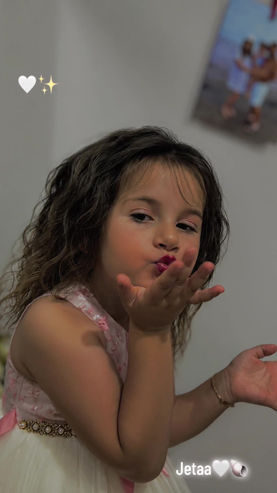@𝓡𝓲𝓮𝓷𝓪 ♡ 𝓝𝓮𝓪