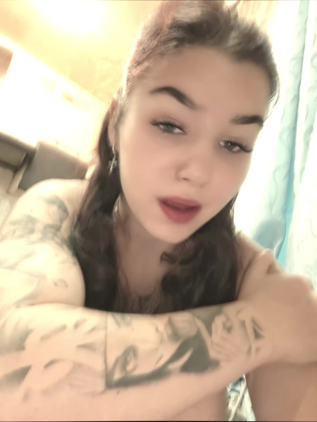 @И🦉