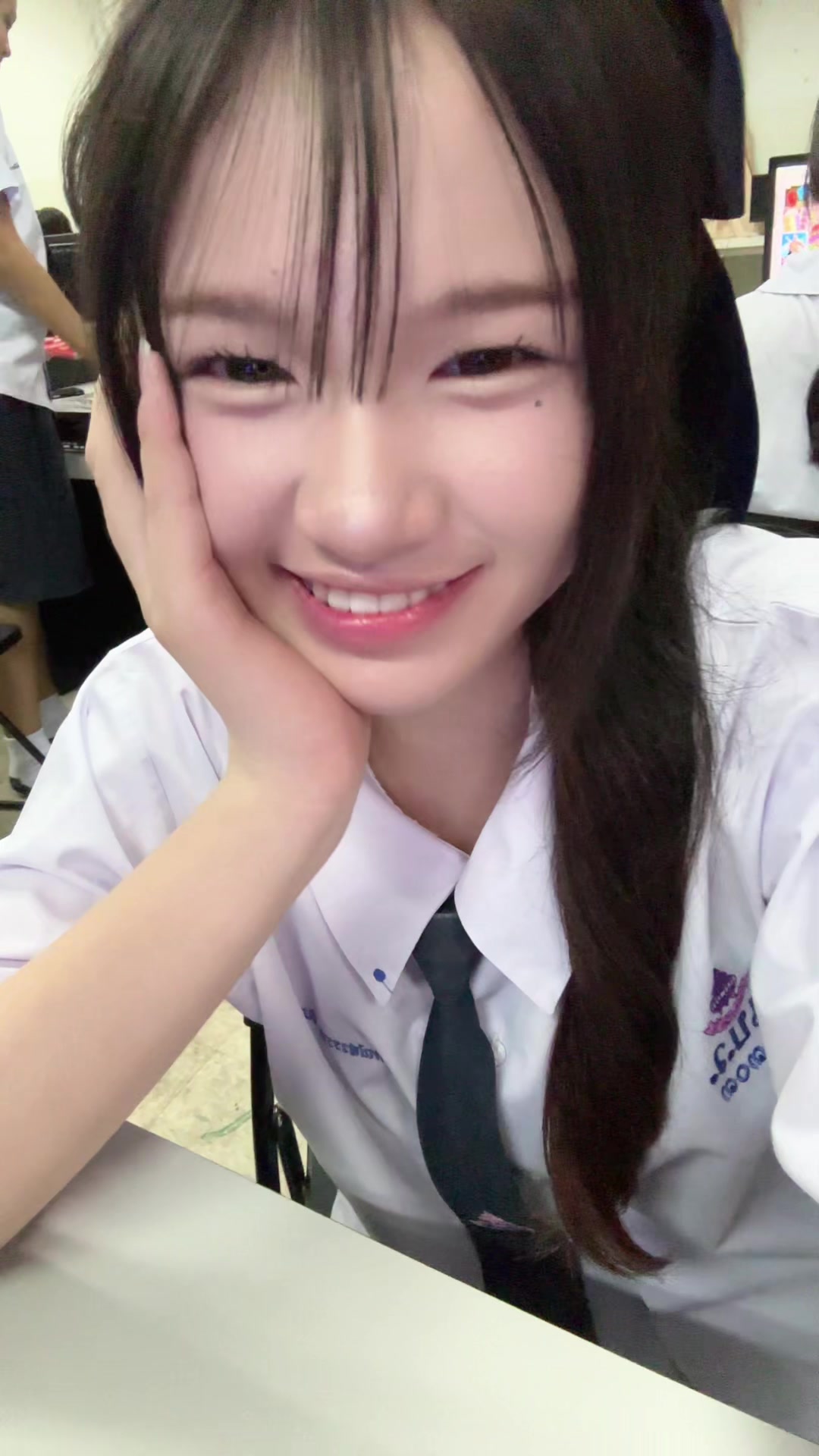 @แอลลี่