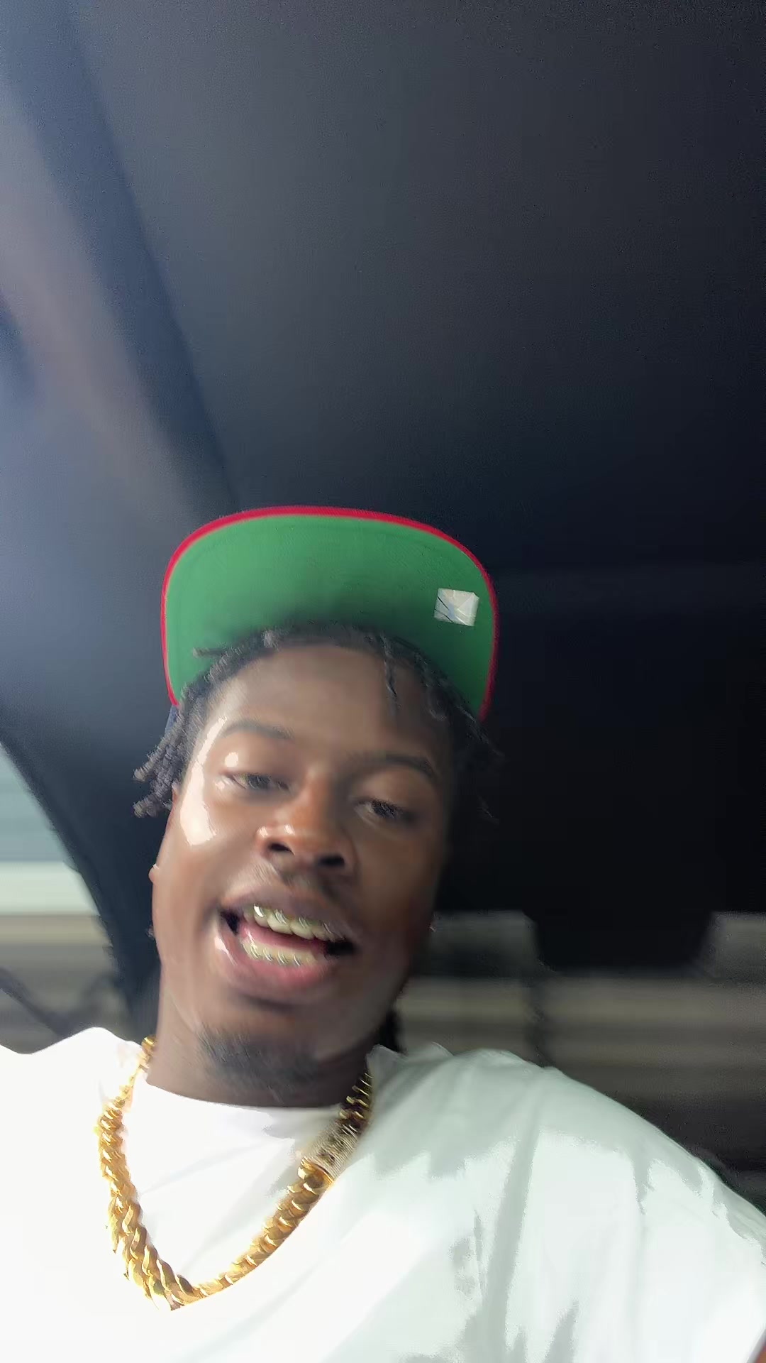 @KG 👨🏾&zwj;🦯⁉️
