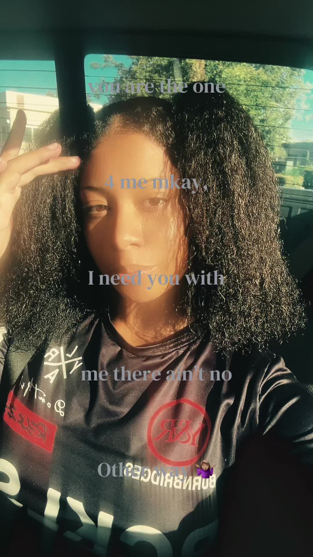 @👾