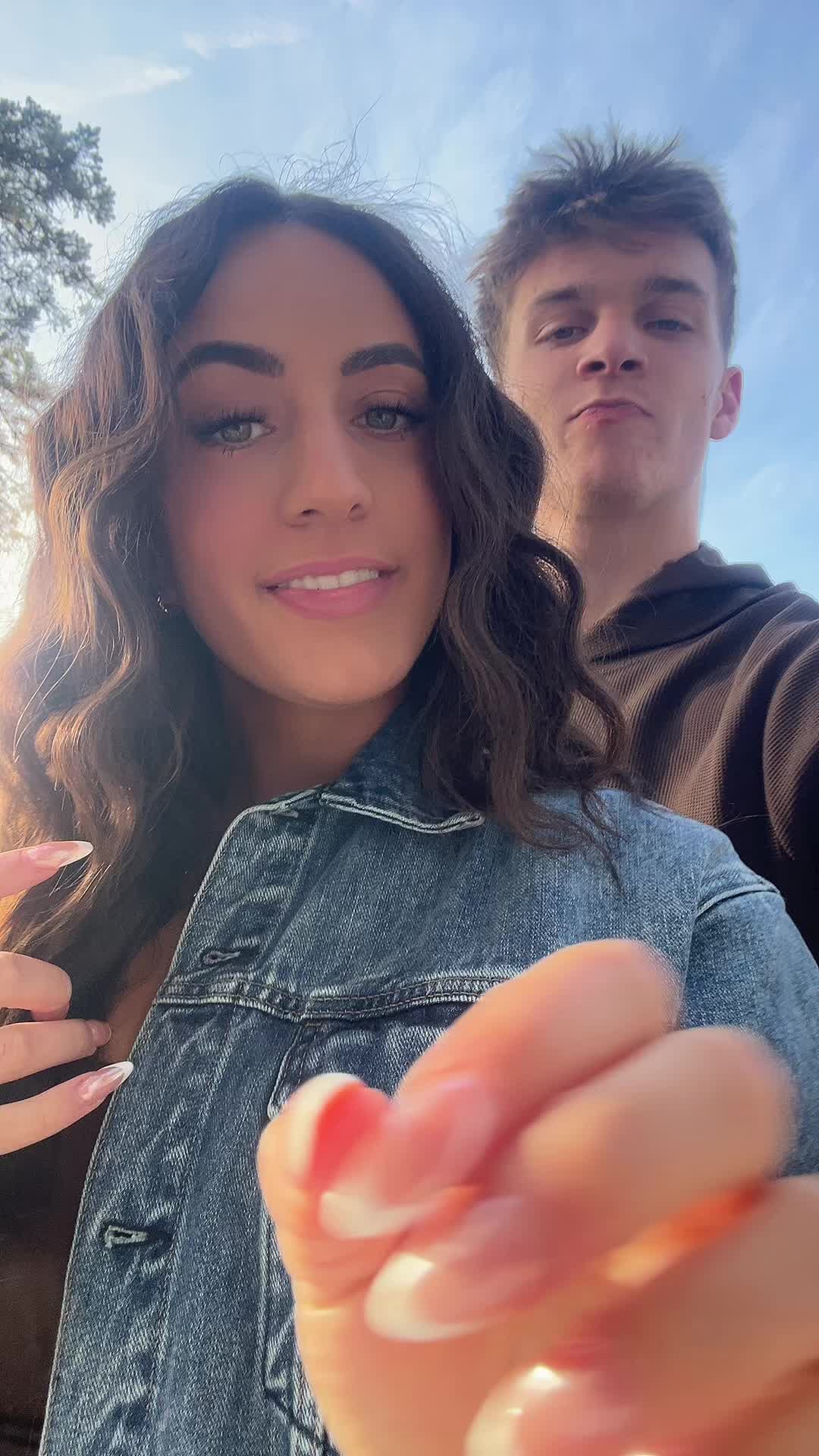 @giulianaafoltzz