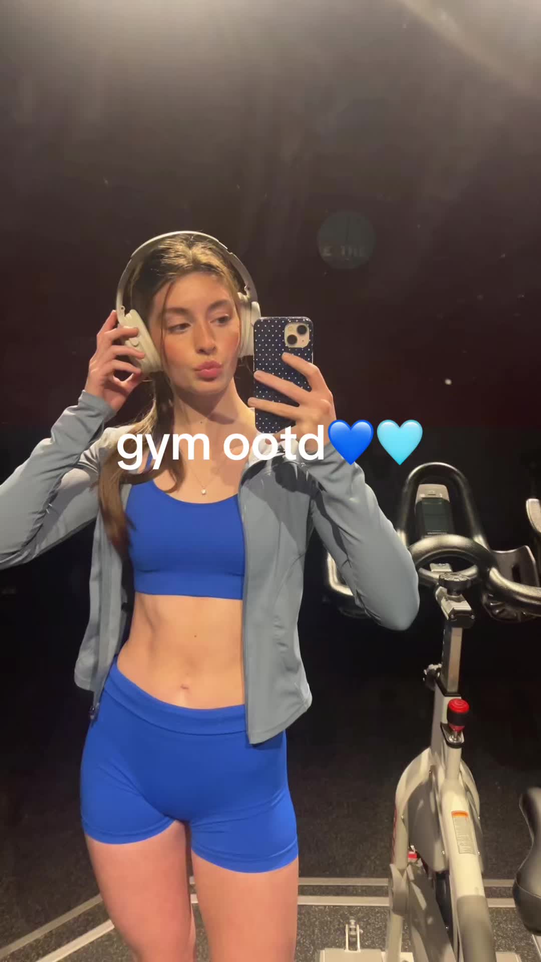 @laineyyy