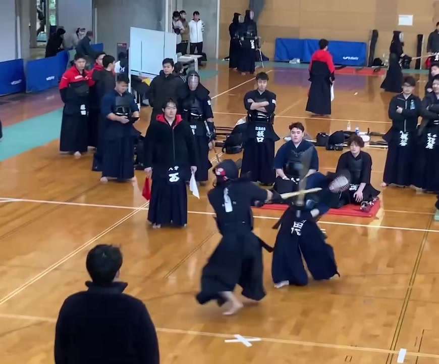 @ぶんぶん