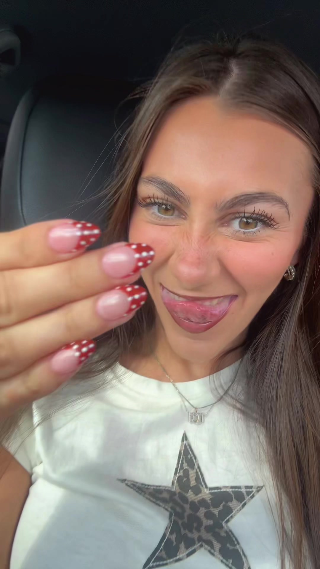 @Farah_Travis_
