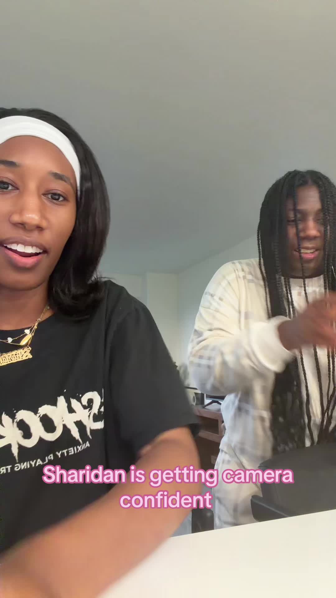 @shariahmckenzie