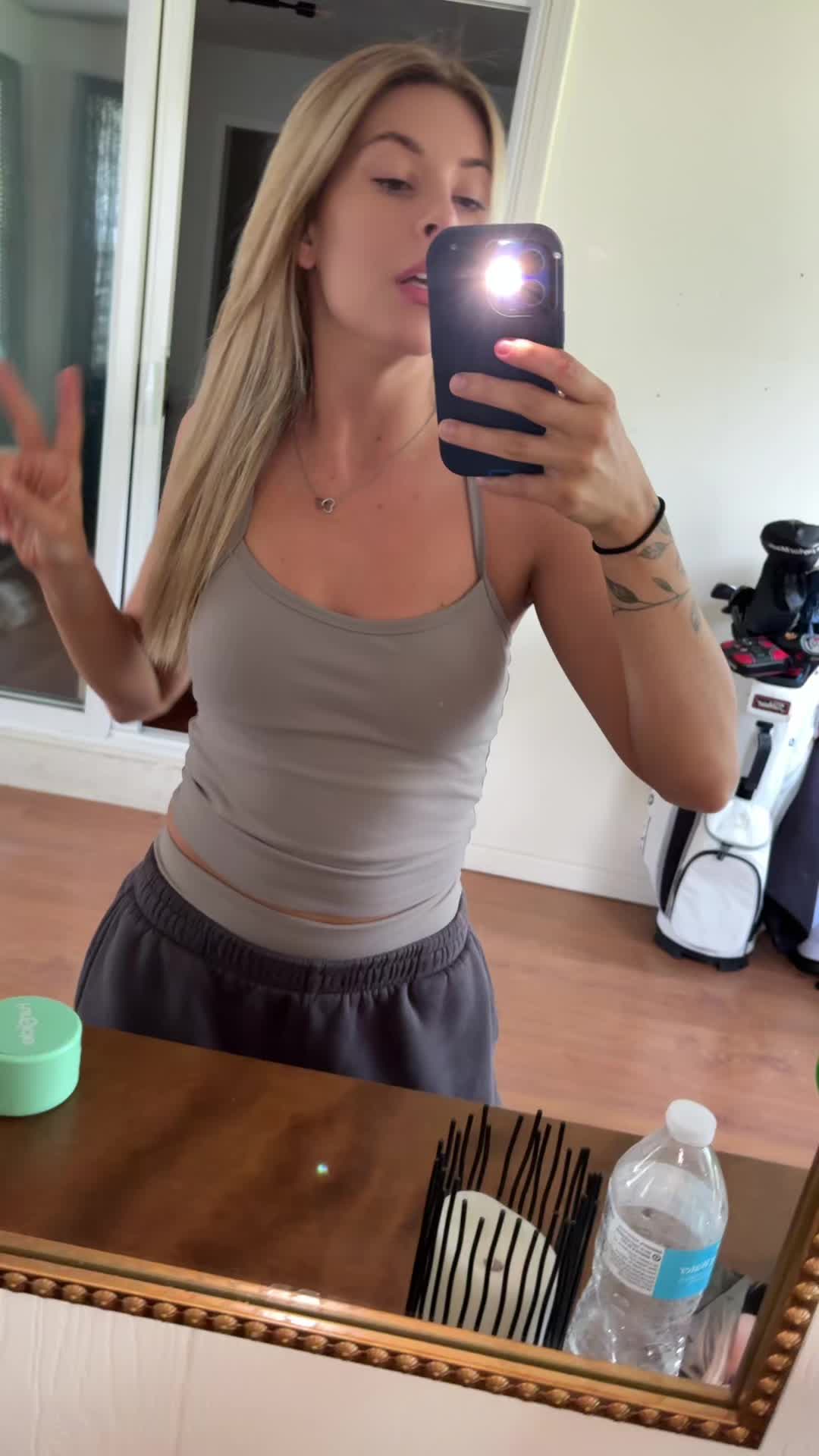 @Courtneyxox
