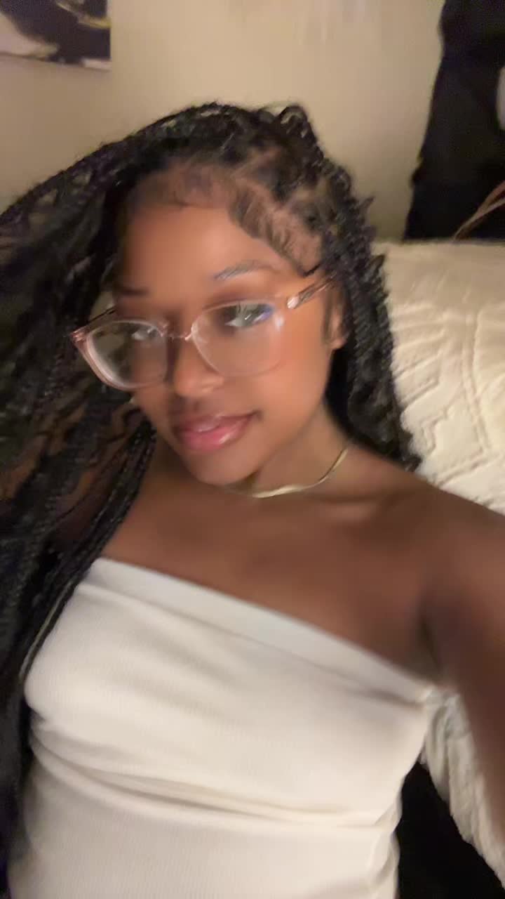@tyraa.