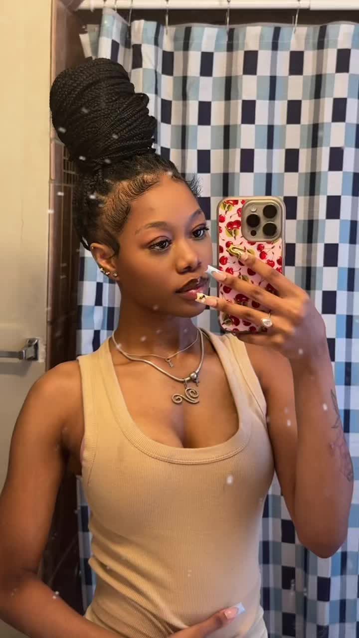 @Vee🪷