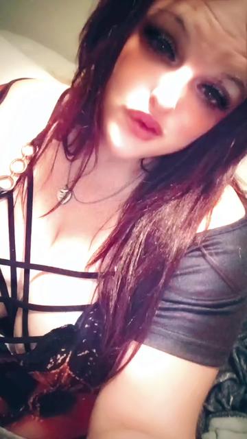 @🎀curvybratbabe71