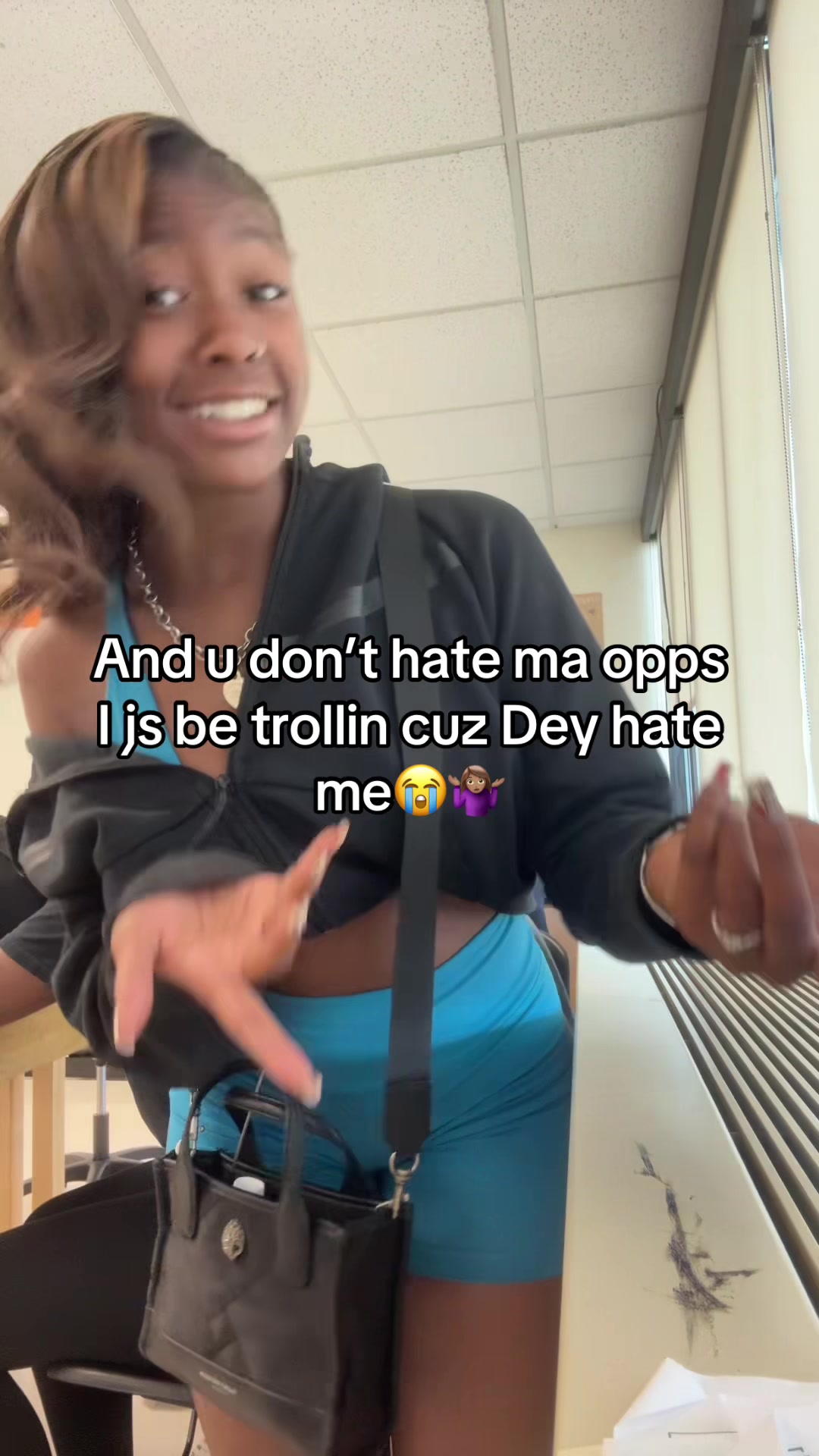 @rockoutzari_
