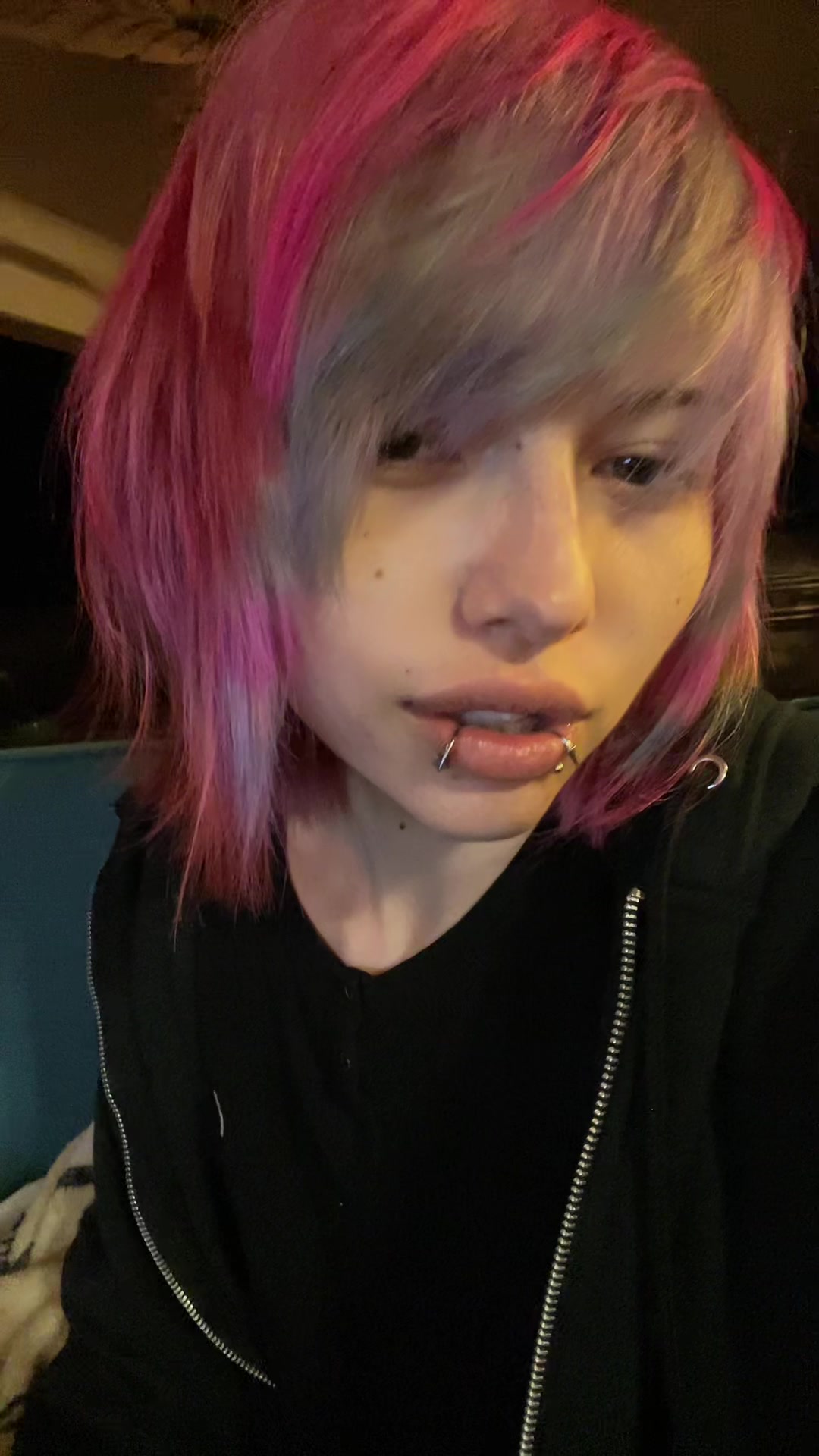 @_.Mothgirl._
