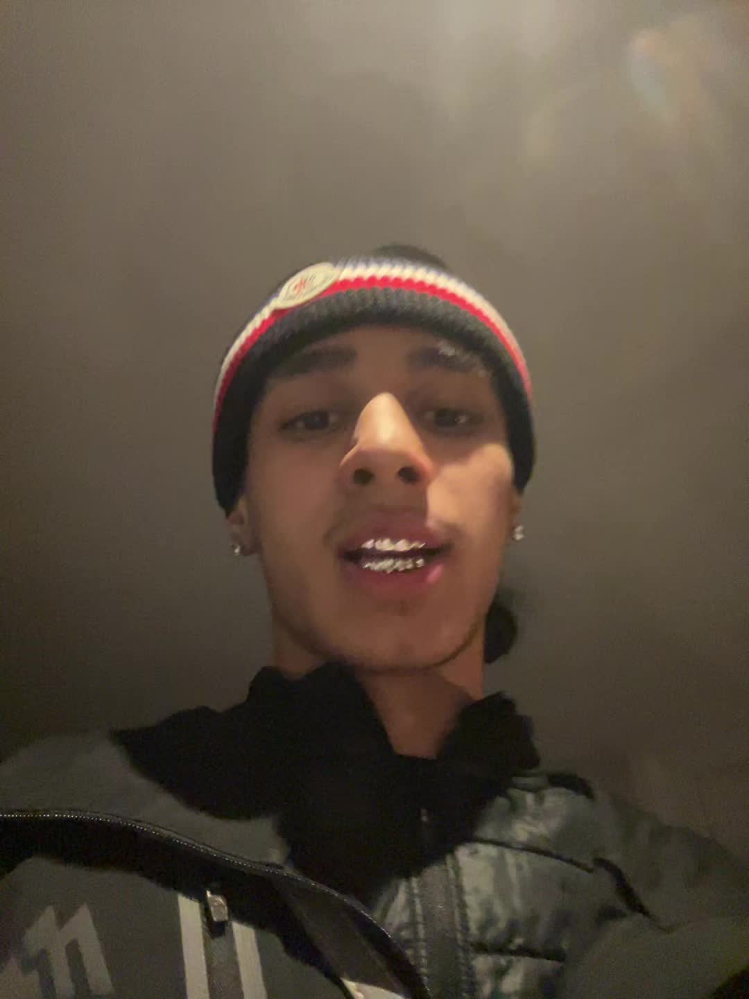 @🦈